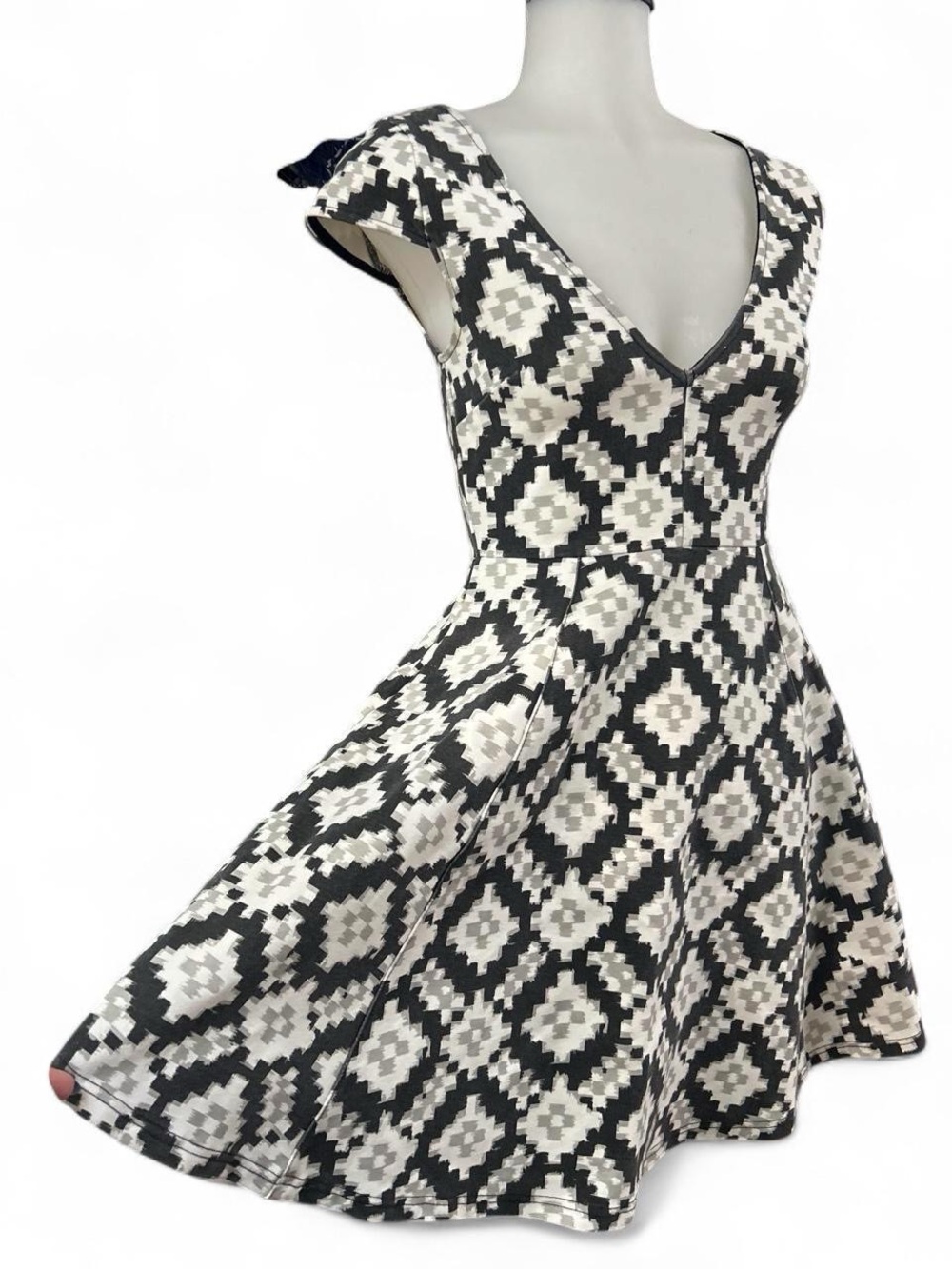 V-Neck Geometric Fit & Flare Dress in Black and White
